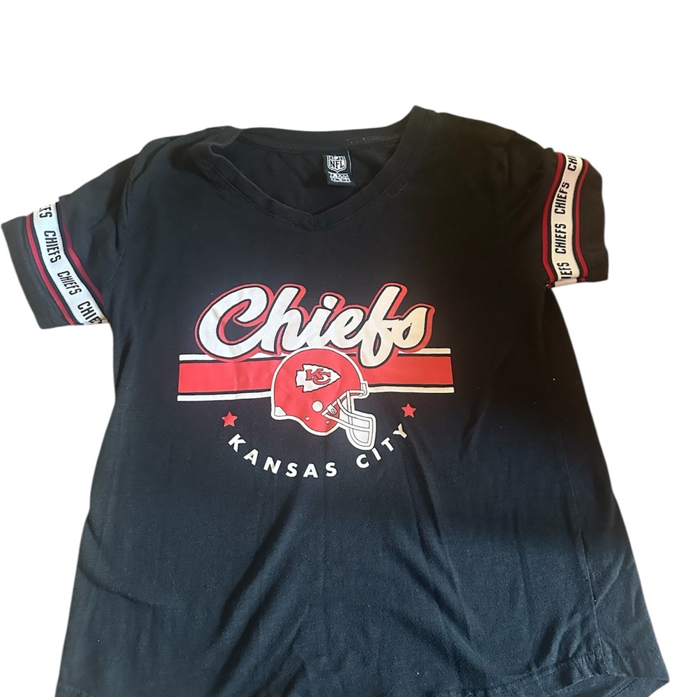 NFL Womans Kansas City Chiefs Black and Red Tee